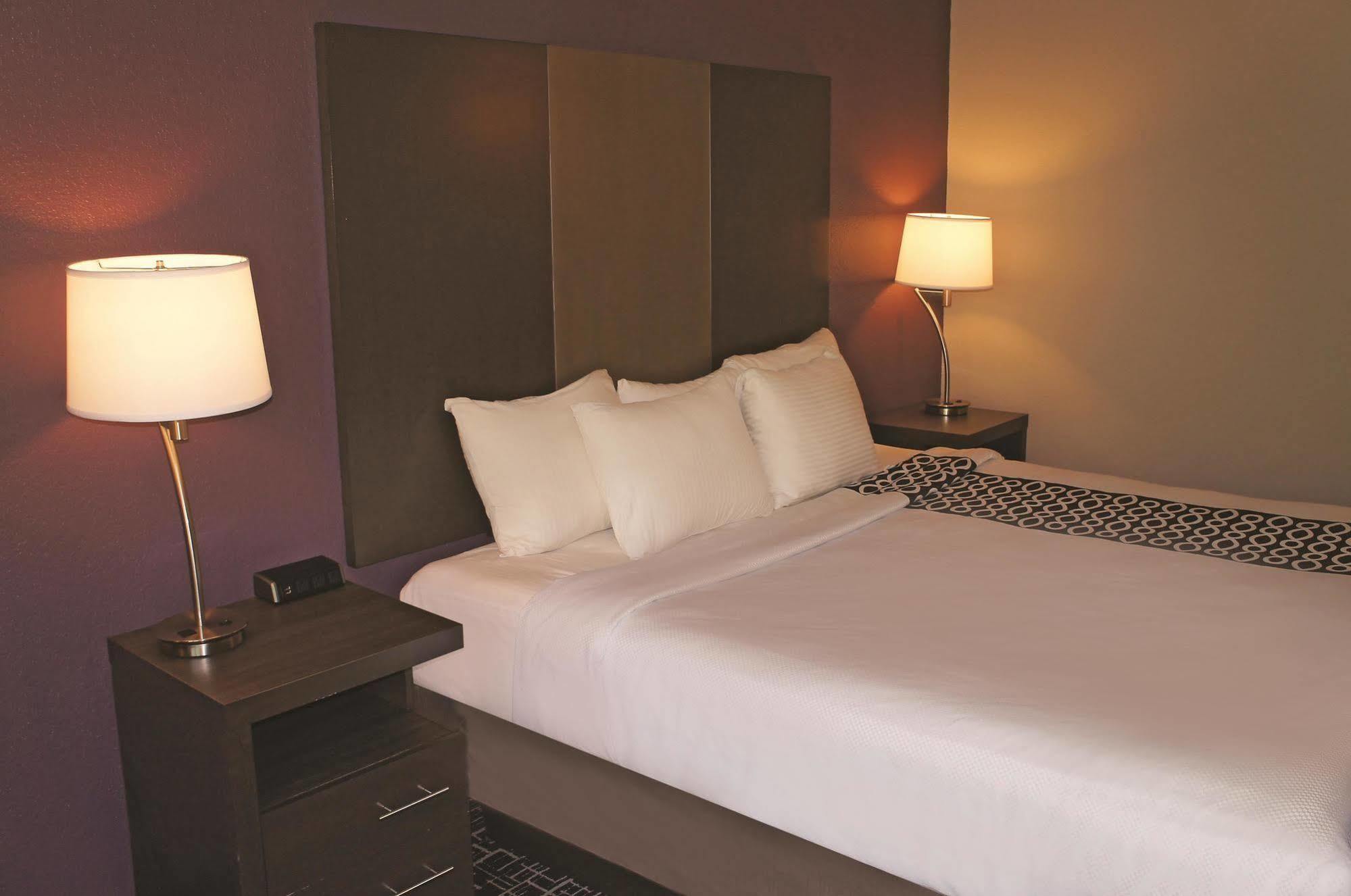 La Quinta Inn By Wyndham Indianapolis North Esterno foto